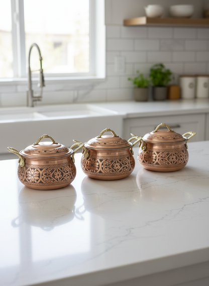 BAKIR DÜNYASI - 3'lü El Oyması Bakır Tencere Seti (3-4-5 Litre) | Kalın, Kalaylı, Kapaklı | Otantik Mutfak Seti | Lüks El İşçiliği Pirinç Kulp